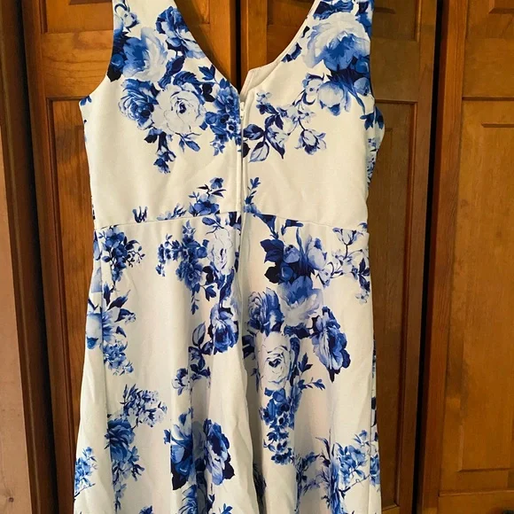 Trixxi Blue Floral Dress - Picture 4 of 5
